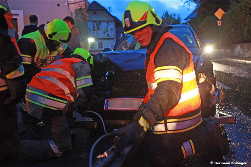 Unfall in Straßham (Foto: Kolli)