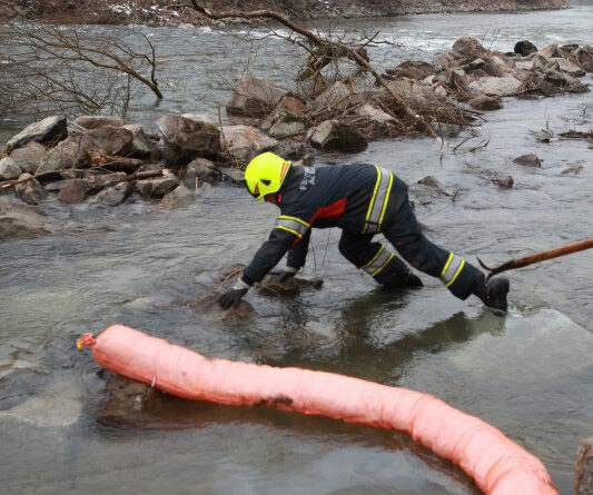 Öleinsatz in Wilhering / Foto: Kollinger