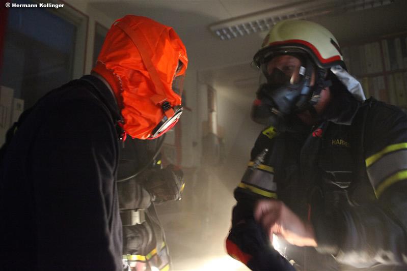 19.09.2013: Branddienst-Übung in der Tischlerei Niedermayr