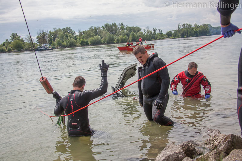 Tauch- und Kraneinsatz / Foto: Kolli