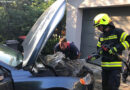 13.06.2019: Ölaustritt und Pkw brennt im Motorraum