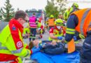 05.08.2021: Feuerwehr und Samariterbund beüben Unfall mit eingeklemmten Personen