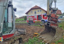 01.04.2023: Gasaustritt bei Baggerarbeiten bei Wohnhaus in Winkeln & Türöffnung