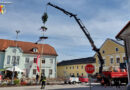 01.05.2023: Feuerwehr stellt Maibaum auf → Dorfstadl versteigert zugunsten der Feuerwehren