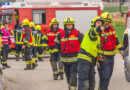 04.04.2024: Autobrand erfasst Bauernhofteil → gemeinsame Einsatzübung Feuerwehren Alkoven und Polsing