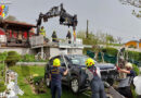 08.04.2024: Autobergung aus Garten in Hartkirchen → Ausladung und Kabel bringen Kran an Leistungsgrenze